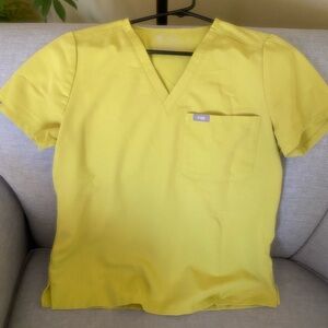 Figs Catarina One-Pocket Scrub Top - Chartreuse